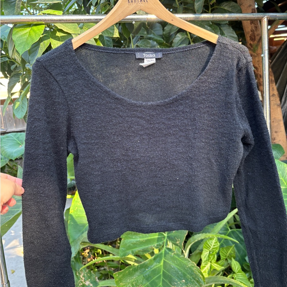 Toska Black Long Sleeve Crop Top
